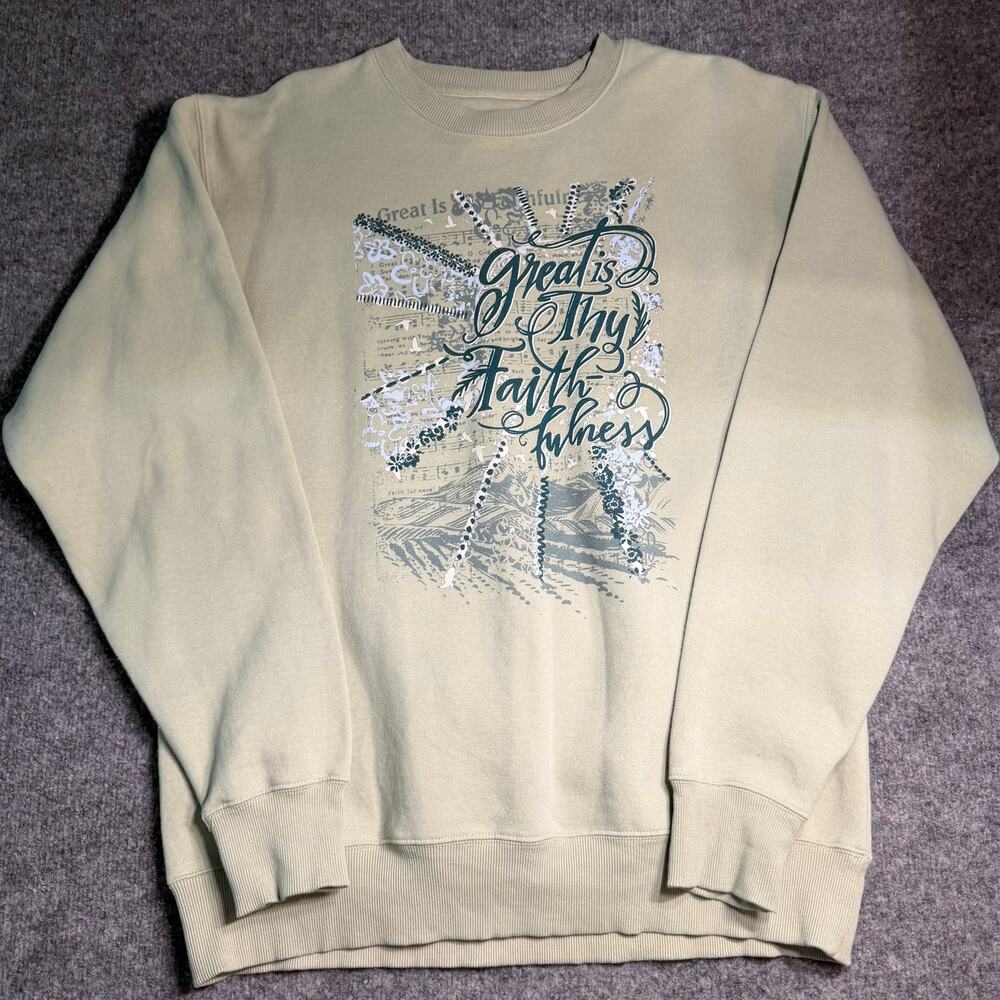 Love in Faith Sage Green Graphic Sweatshirt Women’s Large Christian‎ Crewneck